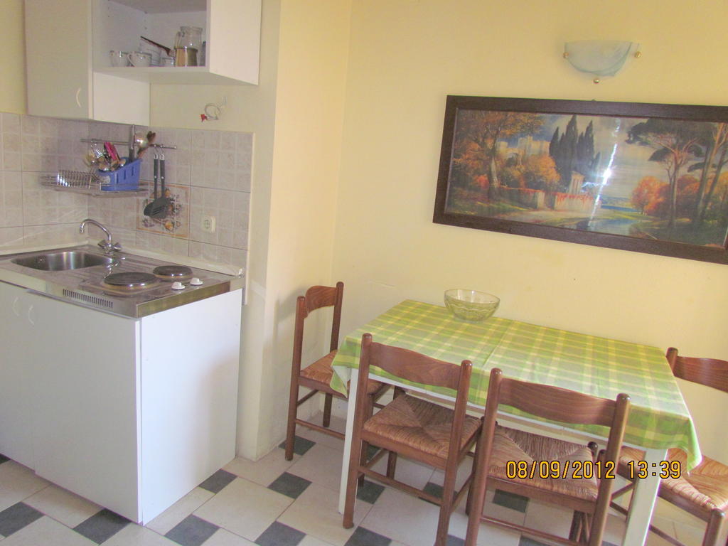 Apartments Senko Trpanj Rum bild